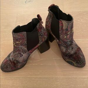BP. Velvet Booties
